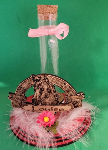 ../Images/3ballotin rose cheval12023.jpg